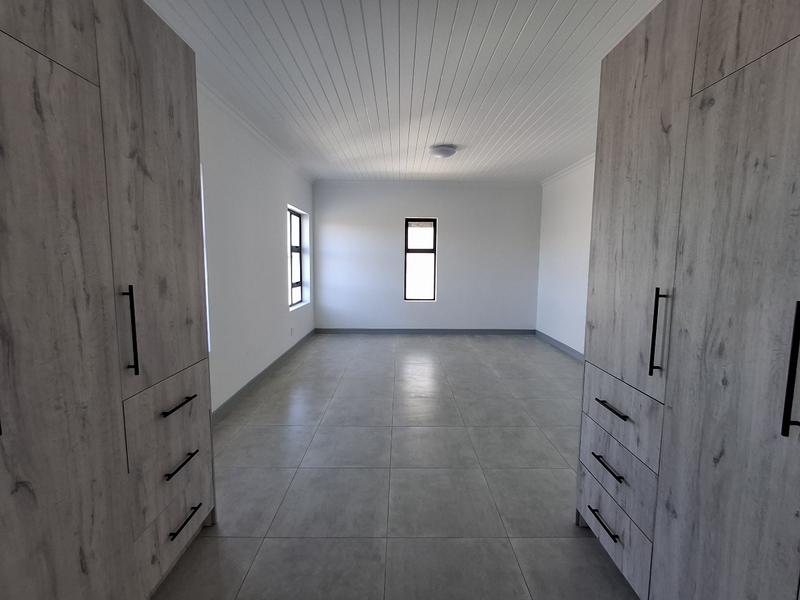 2 Bedroom Property for Sale in Britannia Bay Western Cape